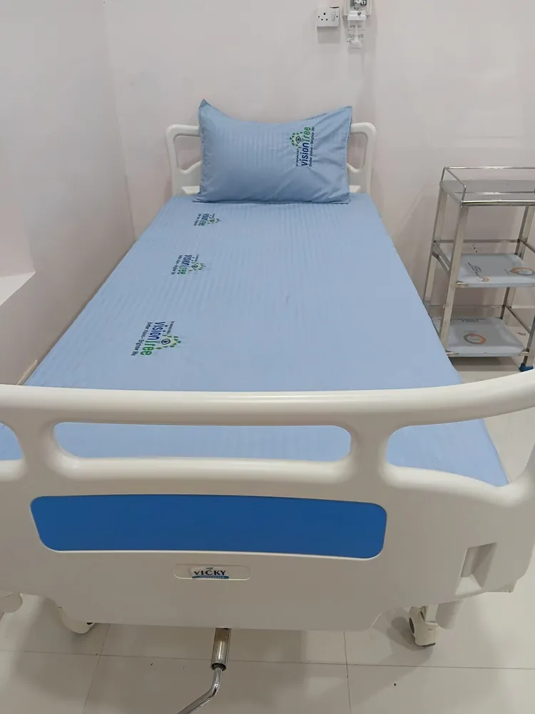 Bedsheet With embroidery